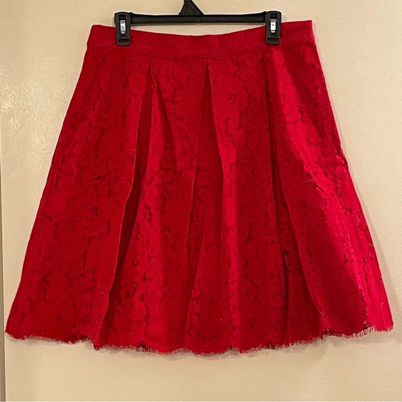 NEW YORK & COMPANY Lace Floral Midi Skirt in Bright‎ Red - Picture 1 of 6